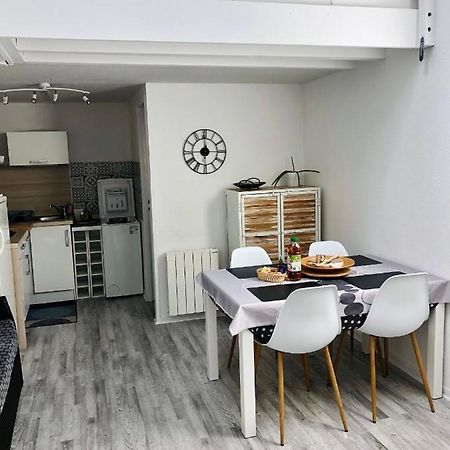 Appartement Duplex Lumineux Idealement Situe Ares Kültér fotó
