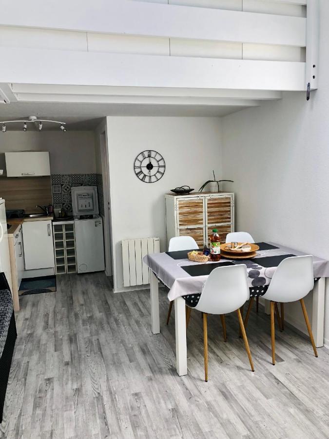 Appartement Duplex Lumineux Idealement Situe Ares Kültér fotó